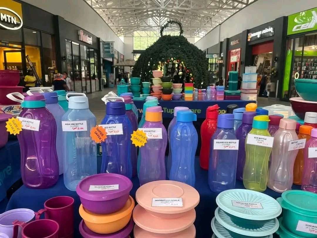 Tupperwear closes its doors..... And the importance of having a side hustle